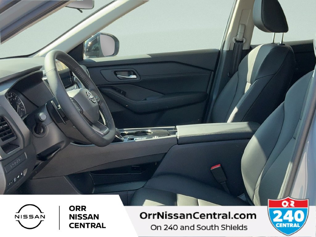 New 2027 Nissan Rogue Dark Armor FWD image 17