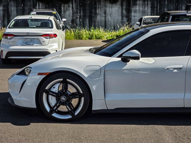 Used 2020 Porsche Taycan 4S AWD/4WD image 7
