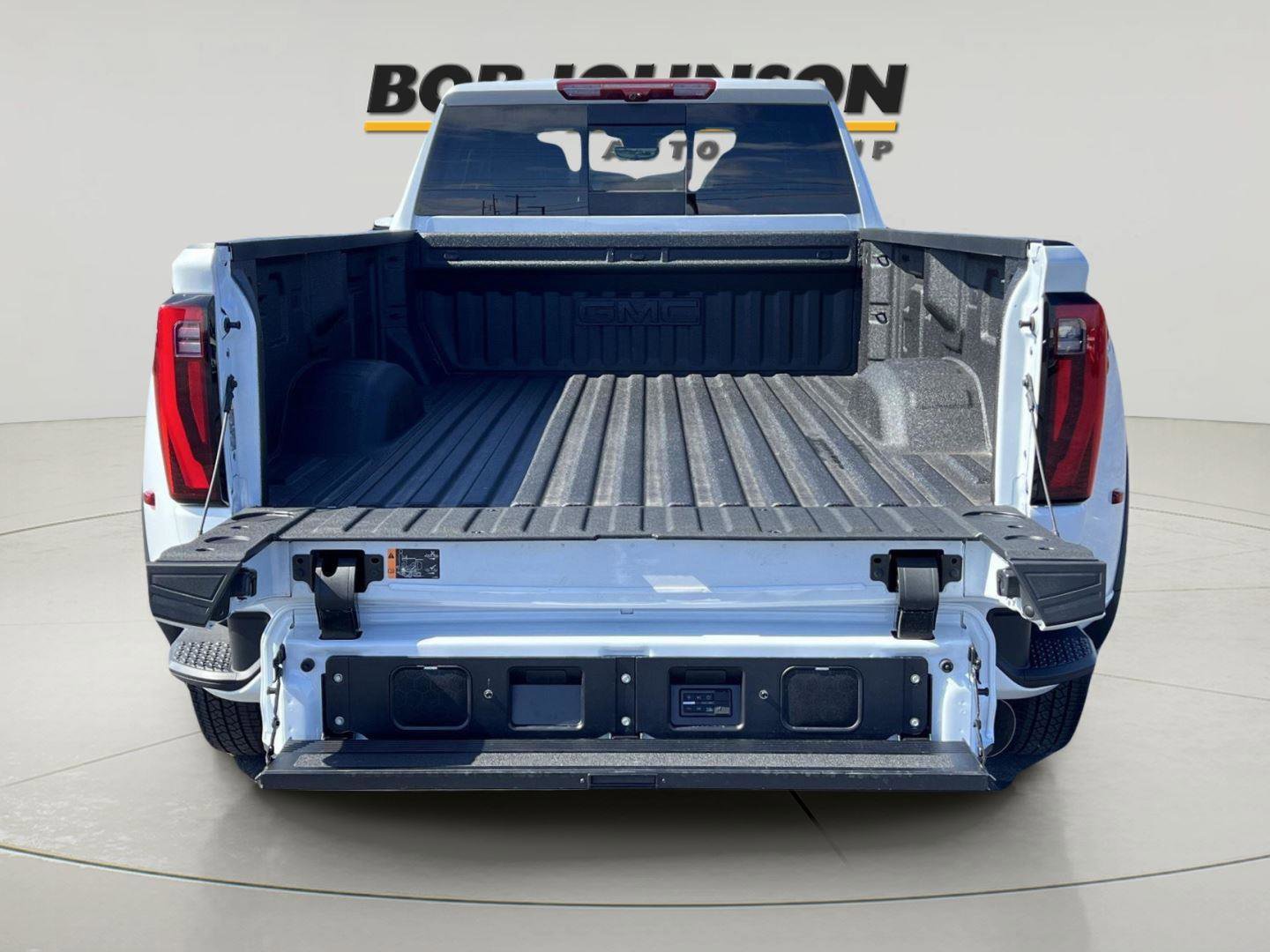 New 2026 GMC Sierra 3500 Denali Ultimate w/ LPO, Black Badging Package image 20