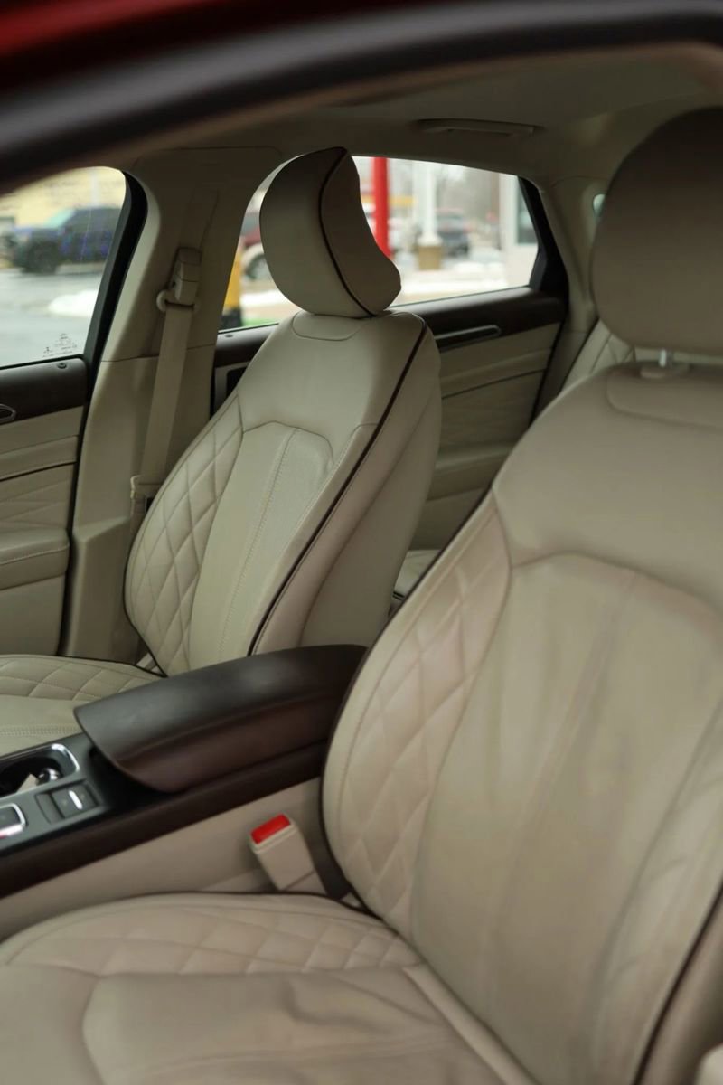 Used 2017 Ford Fusion Platinum image 16
