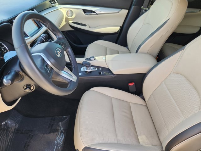 Used 2019 INFINITI QX50 Essential w/ Premium Heat Package image 12