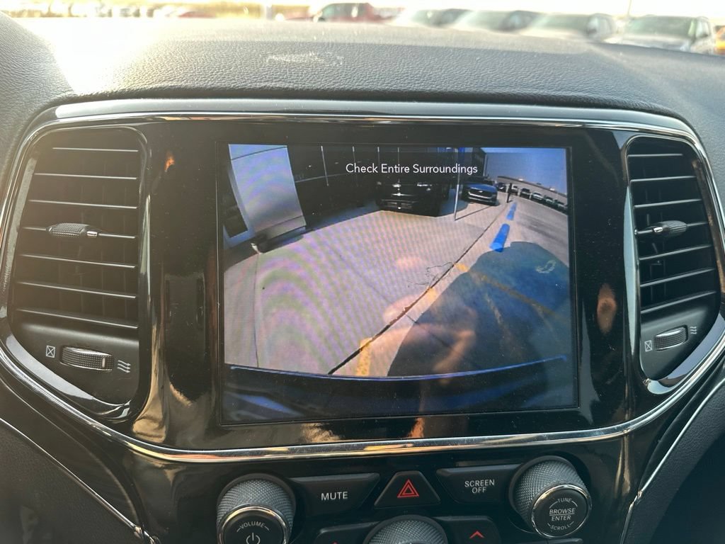 Used 2021 Jeep Grand Cherokee Limited AWD/4WD image 15