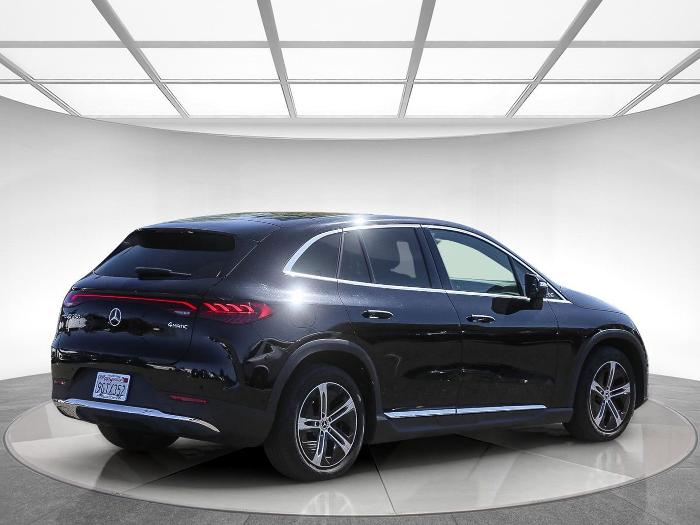 Used 2023 Mercedes-Benz EQE 350+ 4MATIC SUV image 3