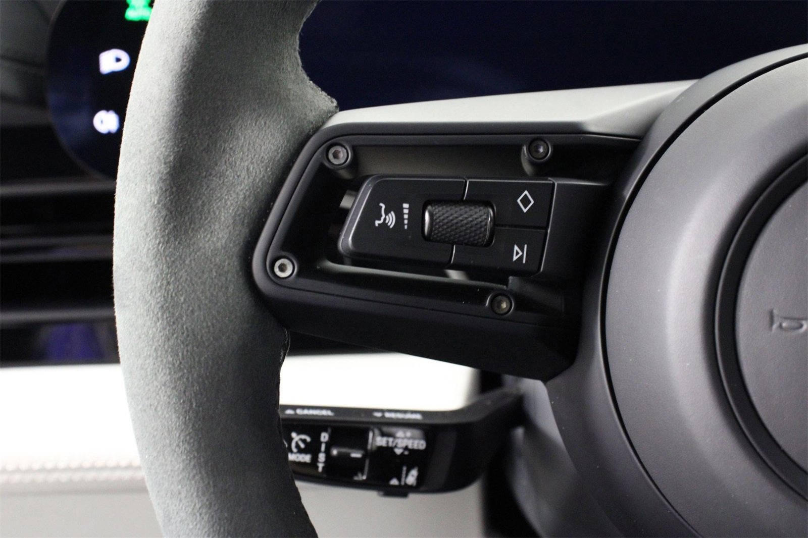 Used 2025 Porsche Taycan GTS image 14