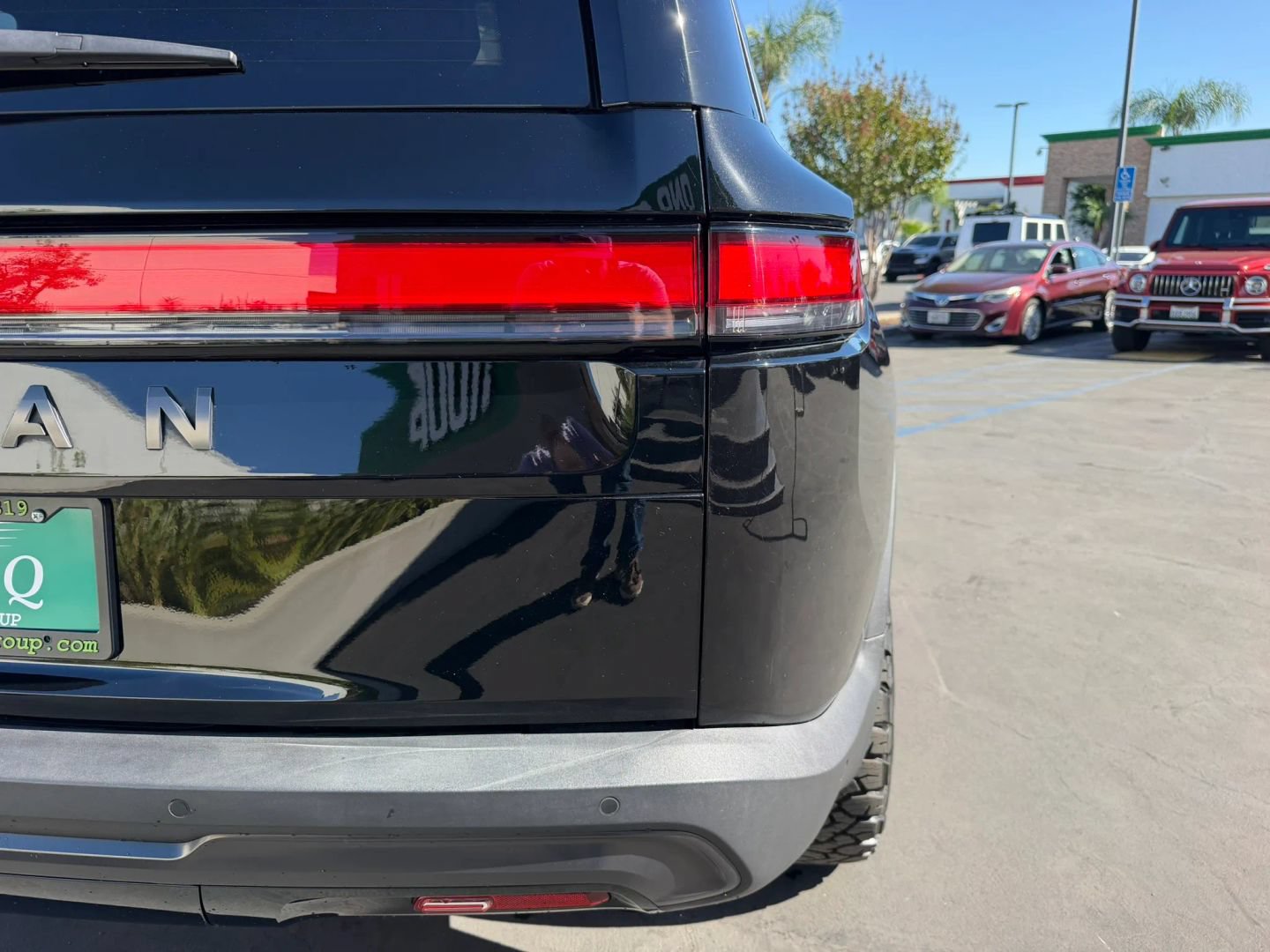 Used 2025 Rivian R1S Adventure Dual AWD/4WD image 13