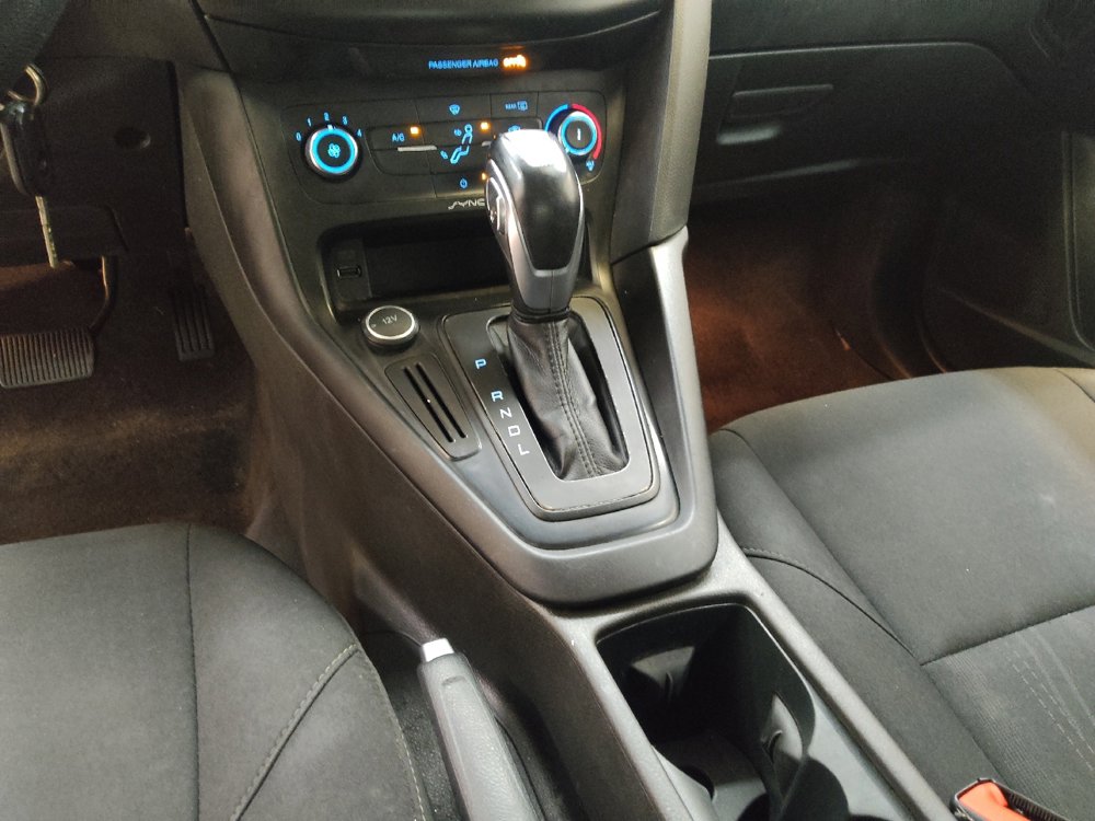 Used 2016 Ford Focus SE FWD image 26