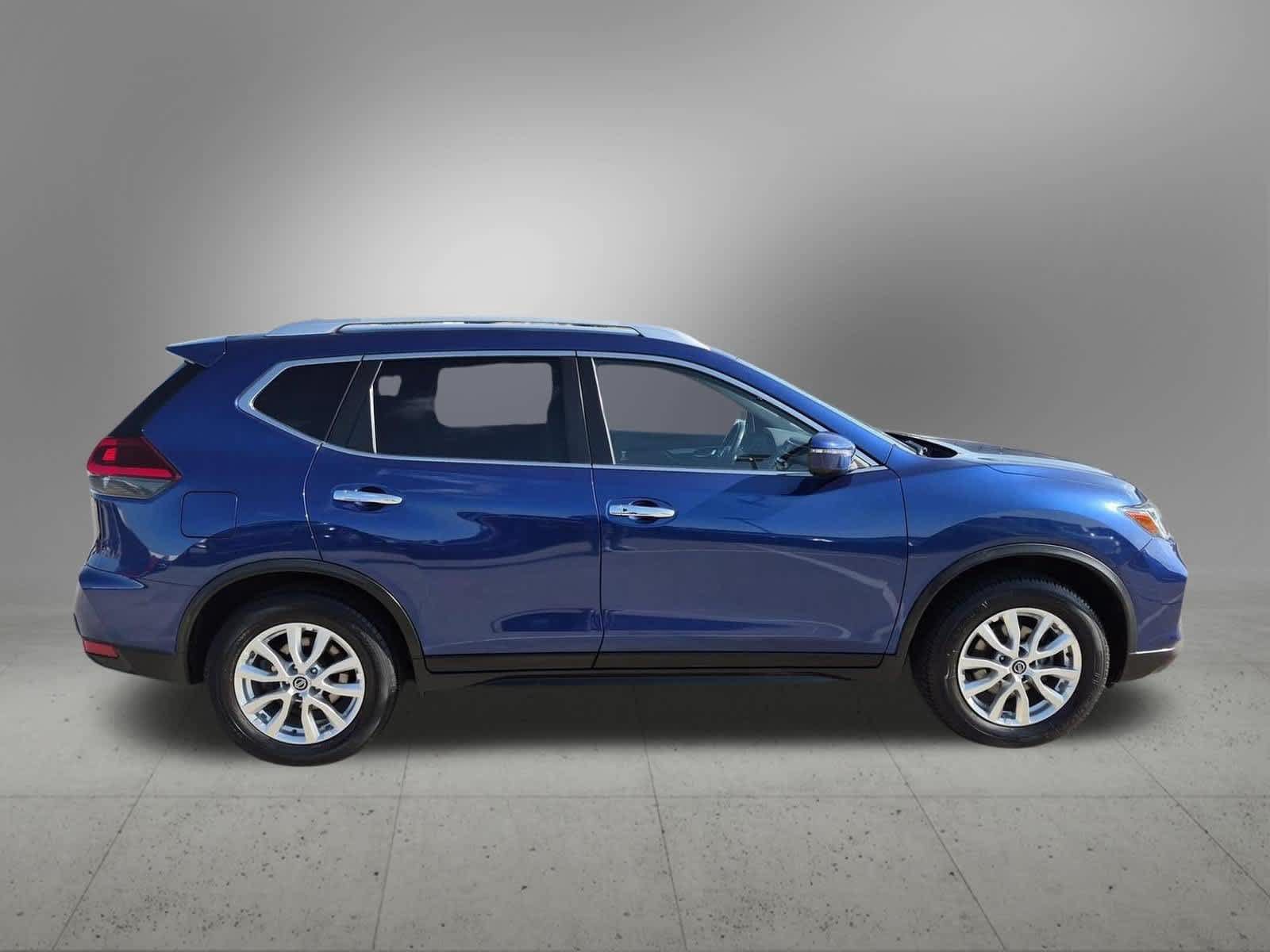 Used 2020 Nissan Rogue SV FWD image 7