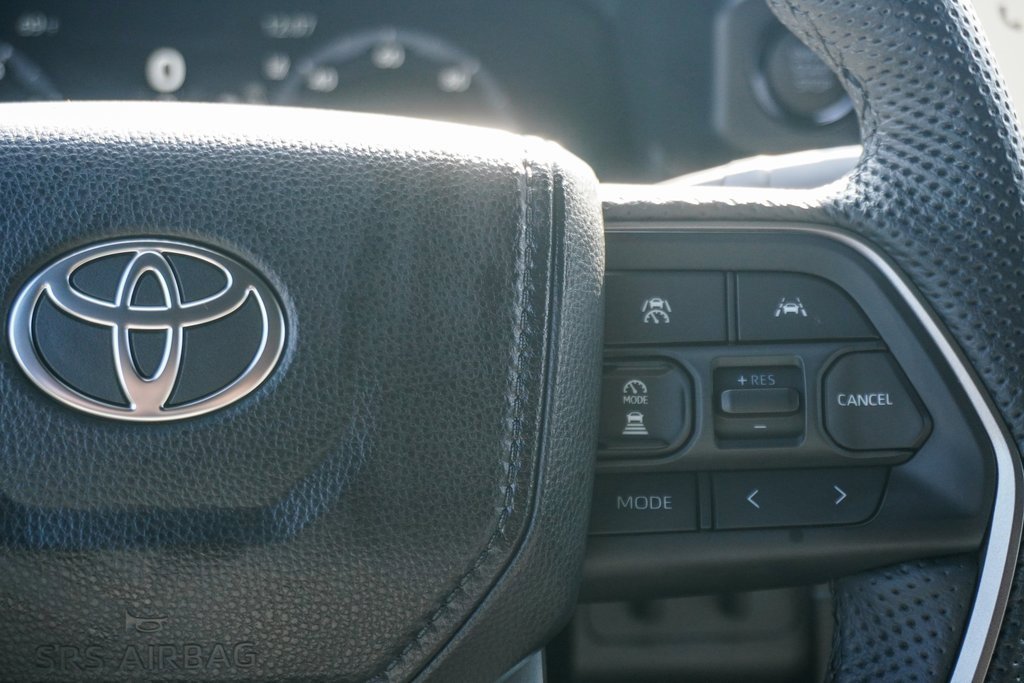 Used 2025 Toyota Tacoma Limited image 17