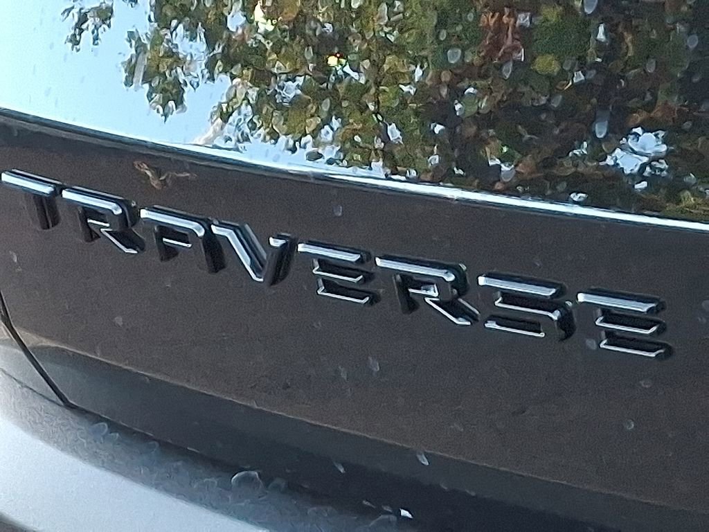 New 2026 Chevrolet Traverse LT w/ Midnight/Sport Edition FWD image 5