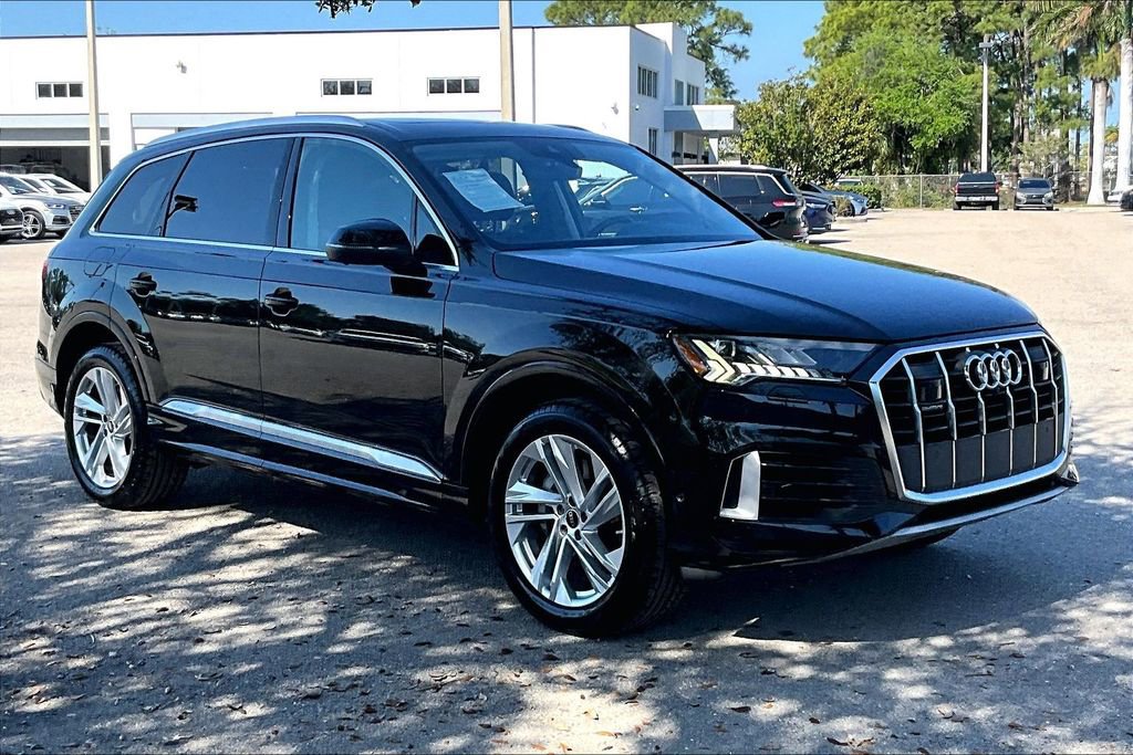 Certified 2023 Audi Q7 3.0T Premium Plus image 2