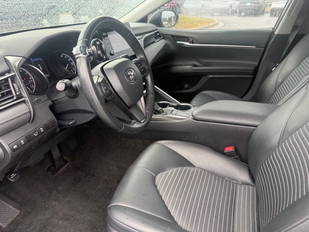 Used 2023 Toyota Camry SE FWD image 4