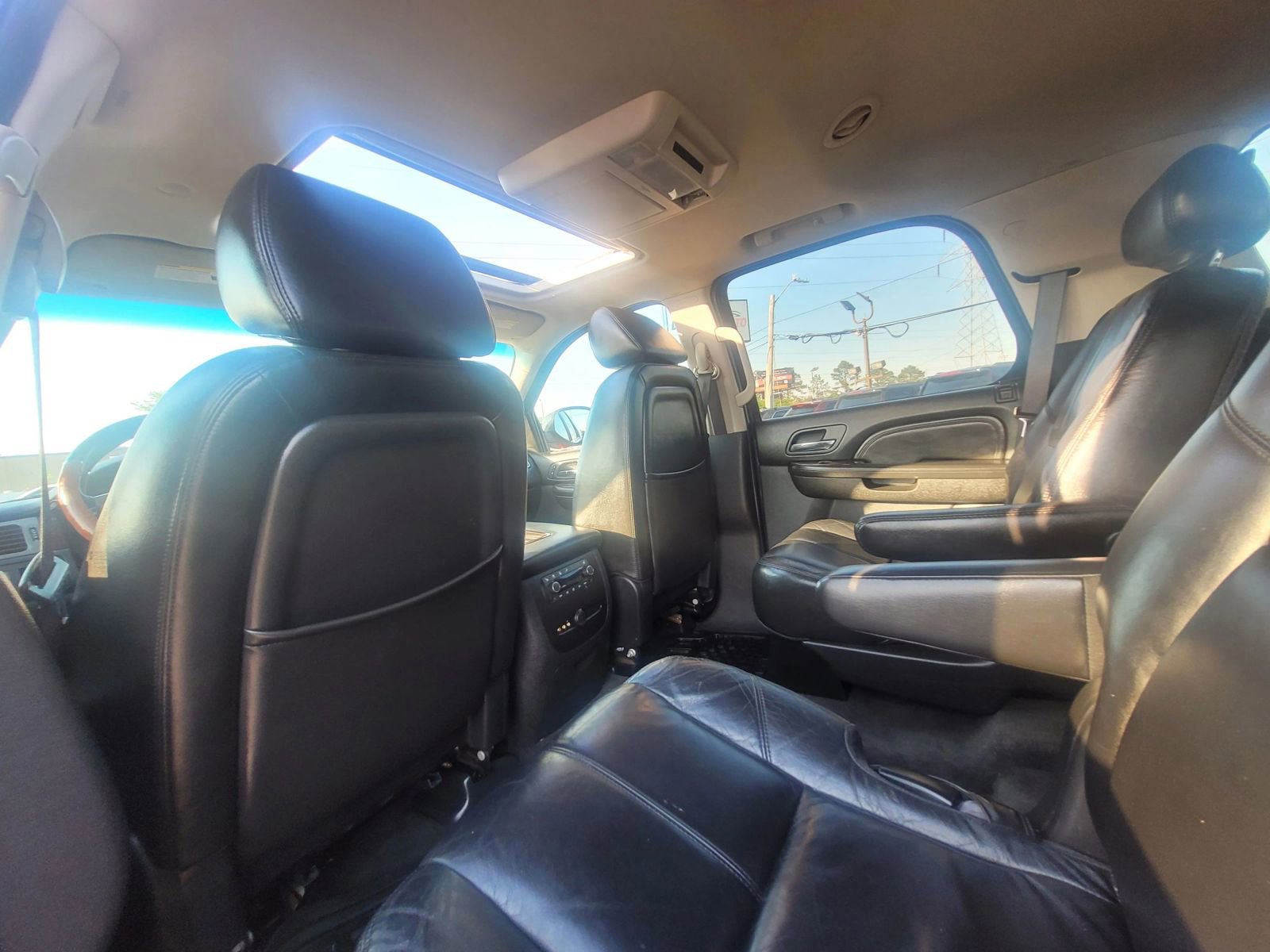 Used 2008 GMC Yukon Denali image 12