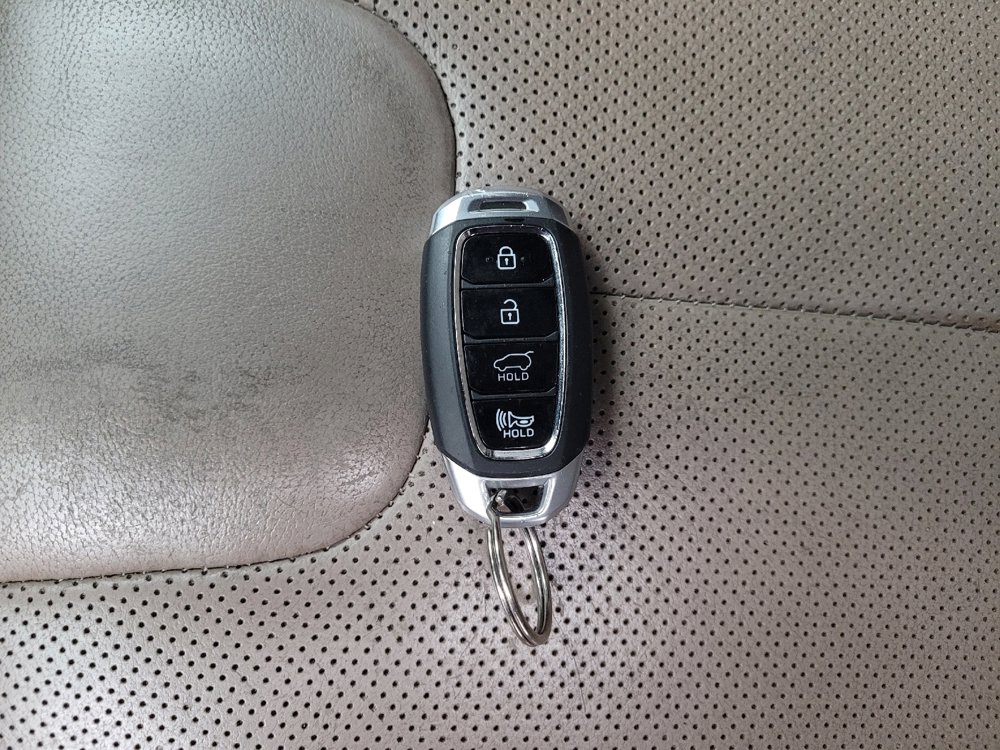 Used 2019 Hyundai Santa Fe Limited image 32