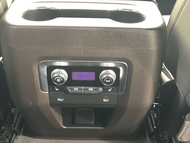 Used 2022 GMC Yukon SLT w/ SLT Premium Package image 22