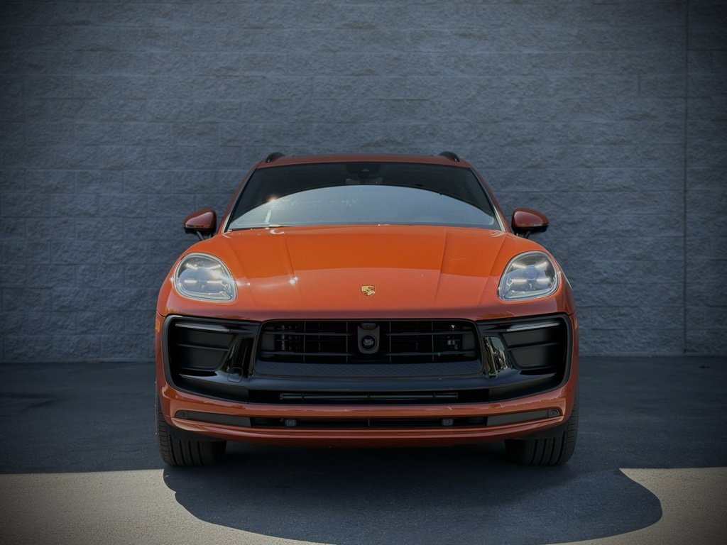 New 2025 Porsche Macan image 8