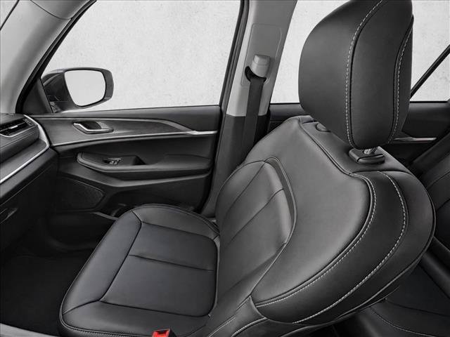 Used 2023 Jeep Grand Cherokee Limited RWD image 24
