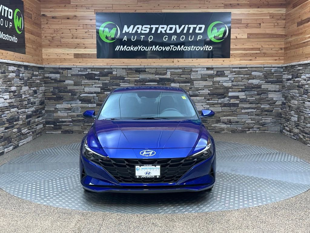 Used 2023 Hyundai Elantra SEL w/ Cargo Package image 3