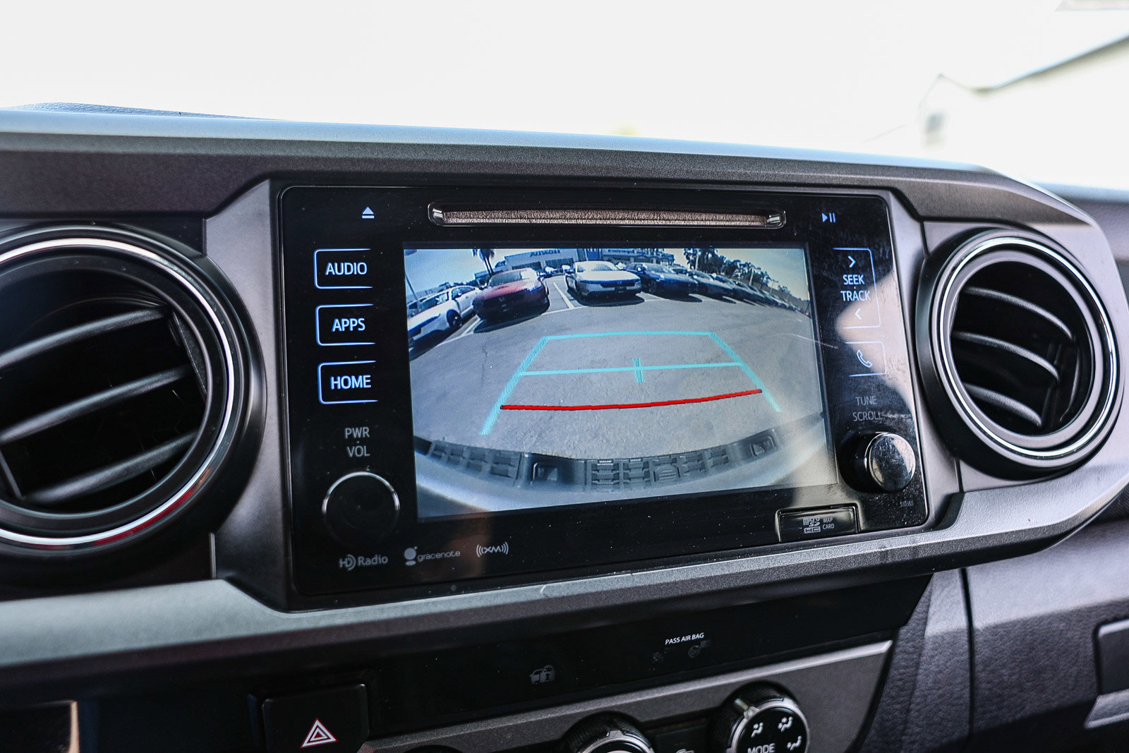 Used 2018 Toyota Tacoma TRD Off-Road w/ Technology Package image 14