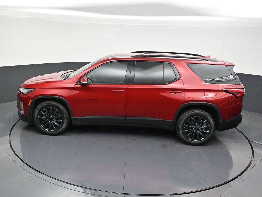 Used 2023 Chevrolet Traverse RS image 17