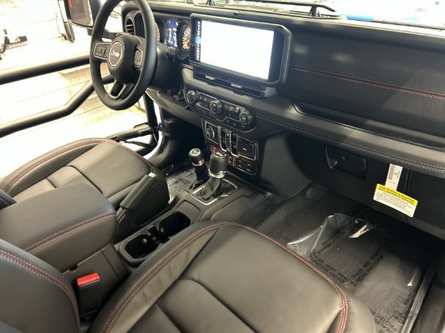 New 2026 Jeep Wrangler Unlimited Rubicon w/ Whitecap Package AWD/4WD image 16