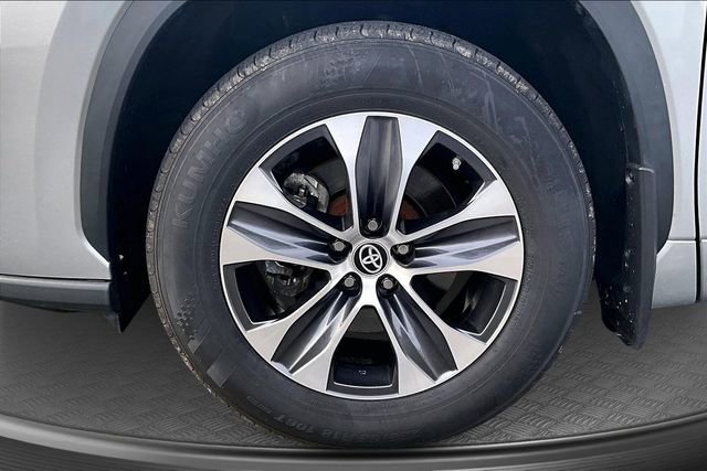 Used 2023 Toyota Highlander L image 35