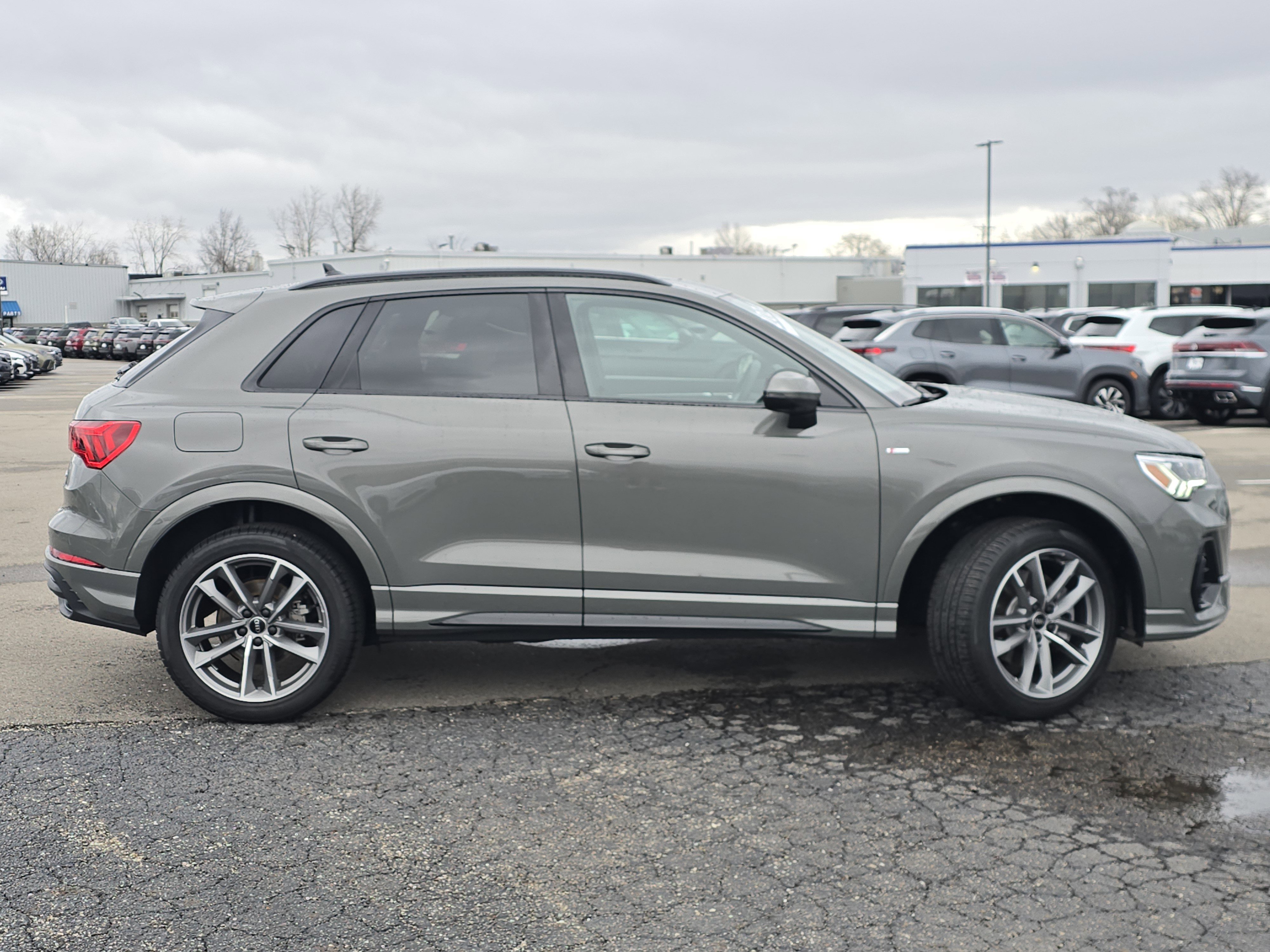 Certified 2024 Audi Q3 2.0T Premium Plus image 8