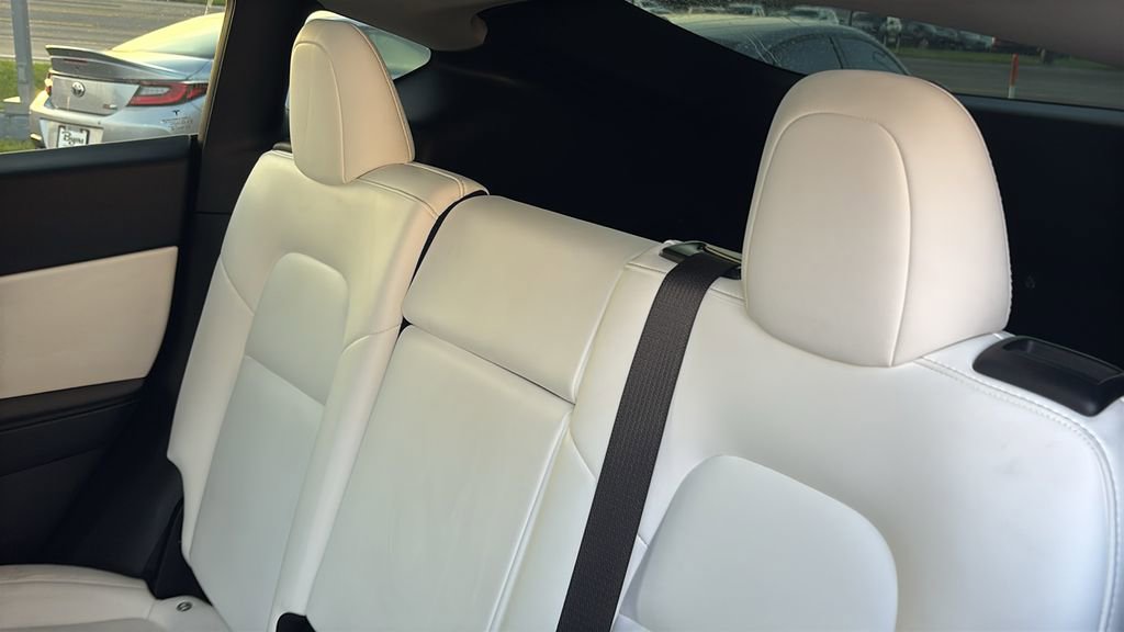 Used 2020 Tesla Model Y Long Range image 24