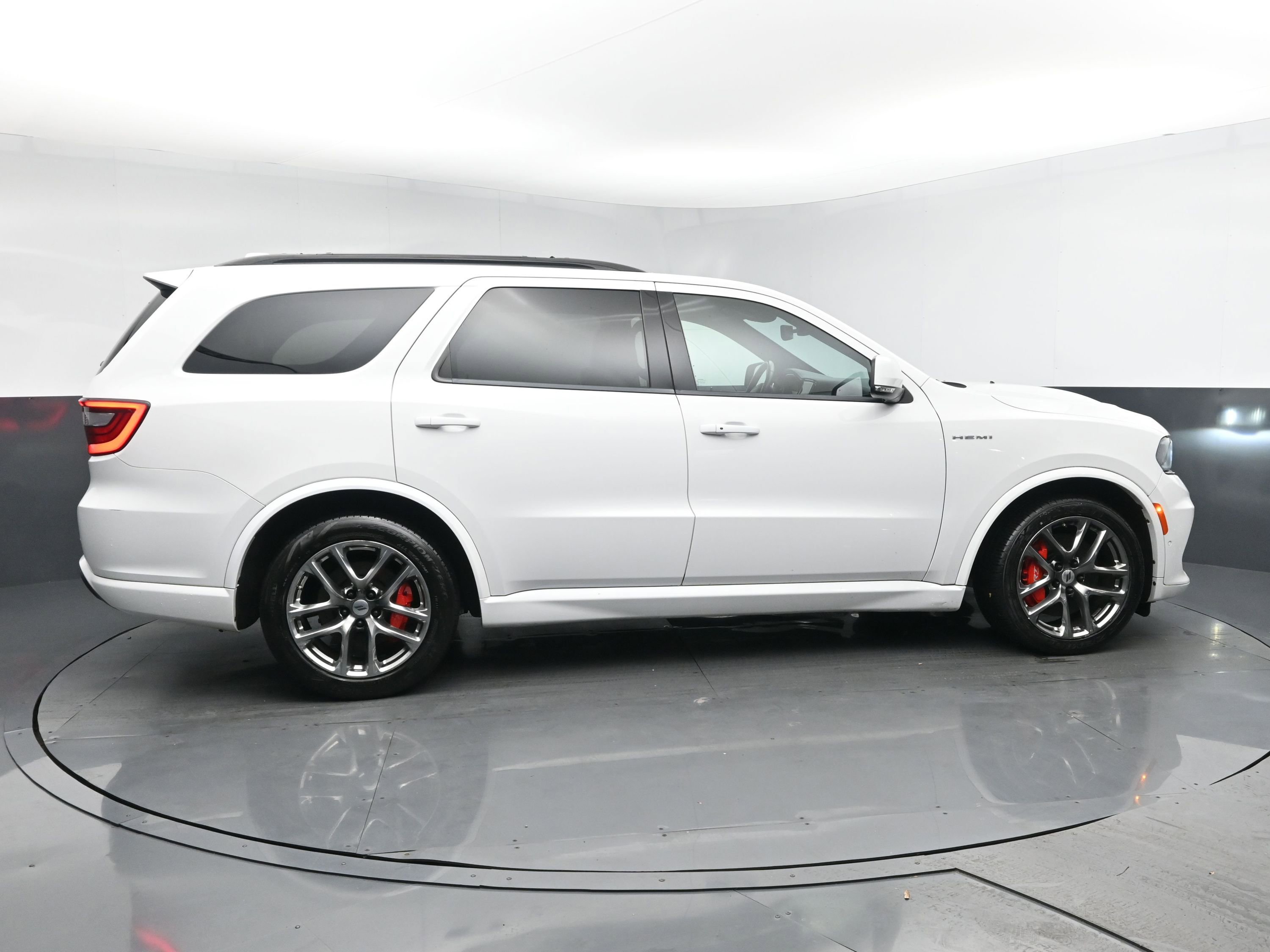 Used 2022 Dodge Durango R/T w/ Tow 'N Go Package image 3