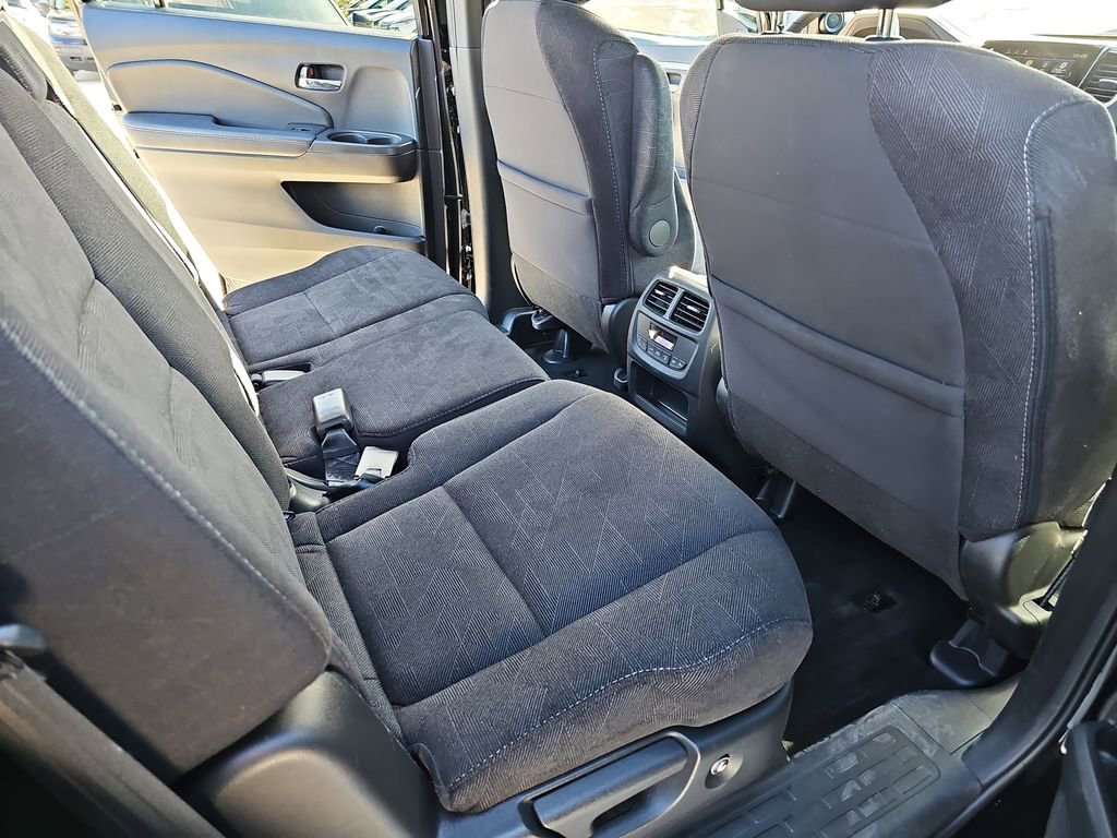 Used 2022 Honda Pilot Sport image 13