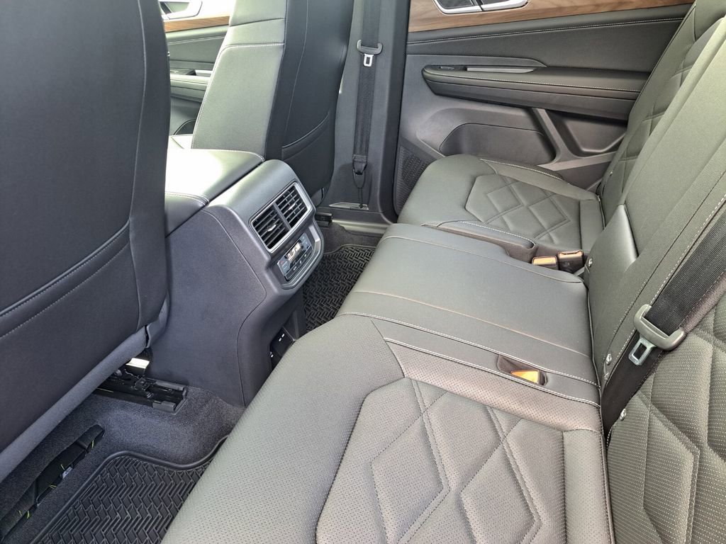 New 2026 Volkswagen Atlas SE image 25