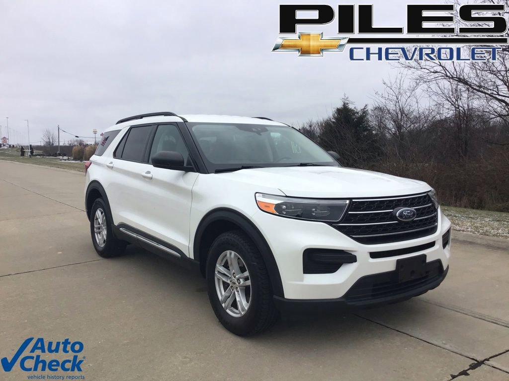 Used 2021 Ford Explorer XLT image 1