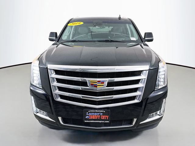 Used 2019 Cadillac Escalade Premium Luxury image 2