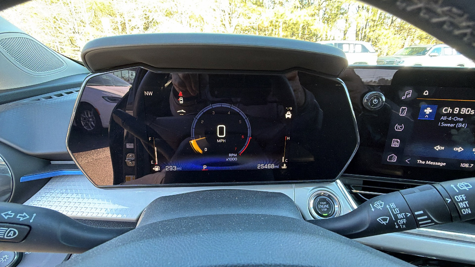 Used 2025 Chevrolet Trax LT w/ Driver Confidence Package image 28