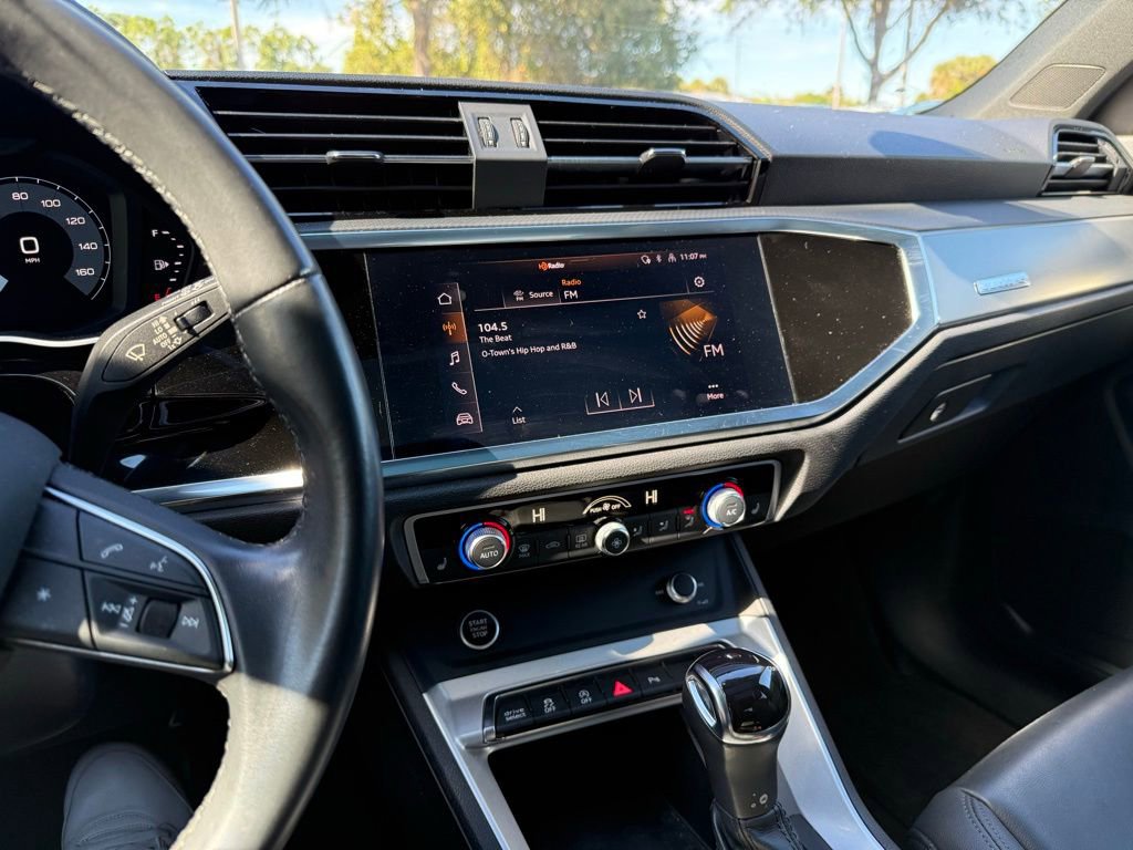 Used 2022 Audi Q3 2.0T Premium image 25