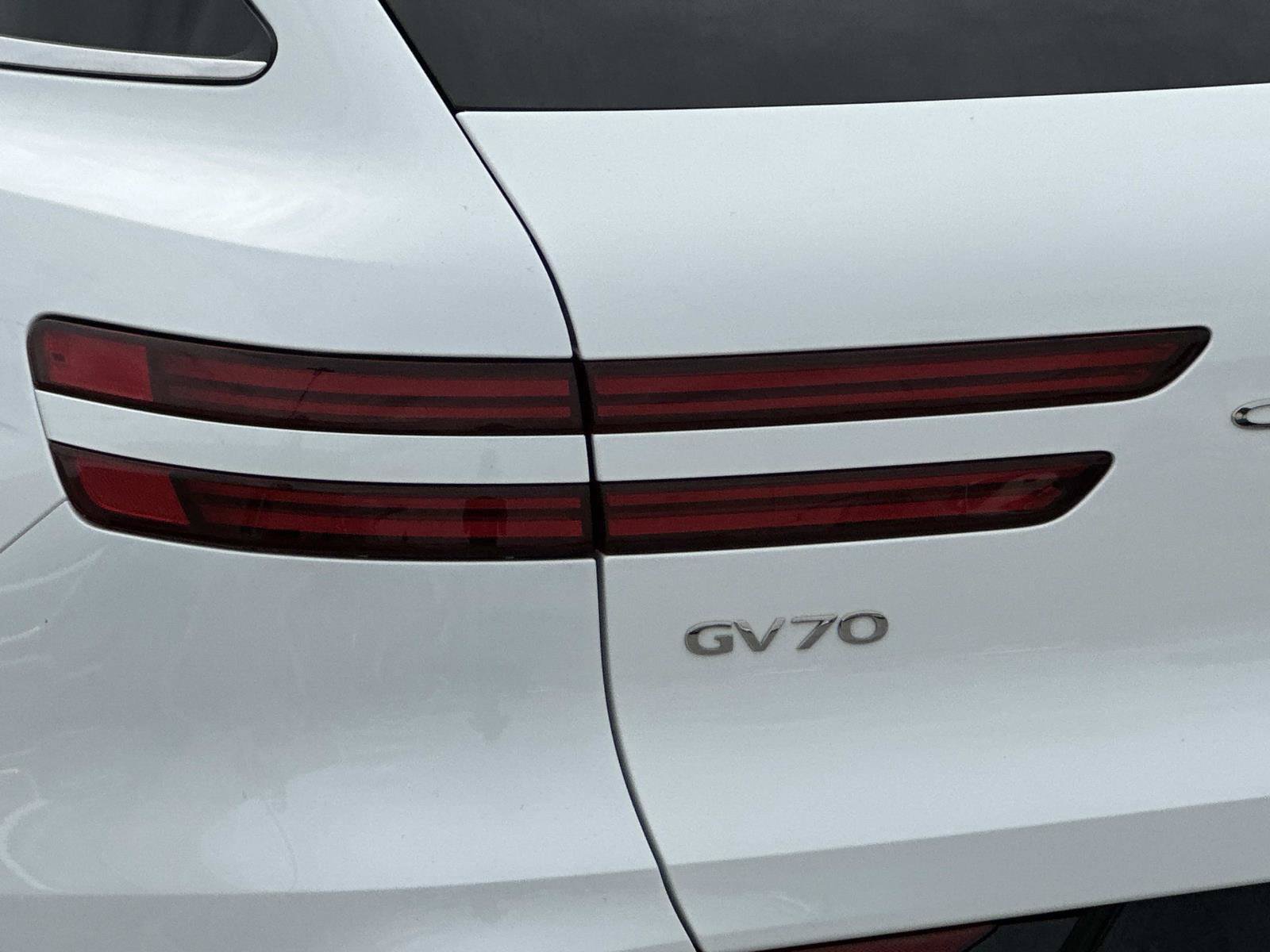 Used 2026 Genesis GV70 2.5T AWD/4WD image 8
