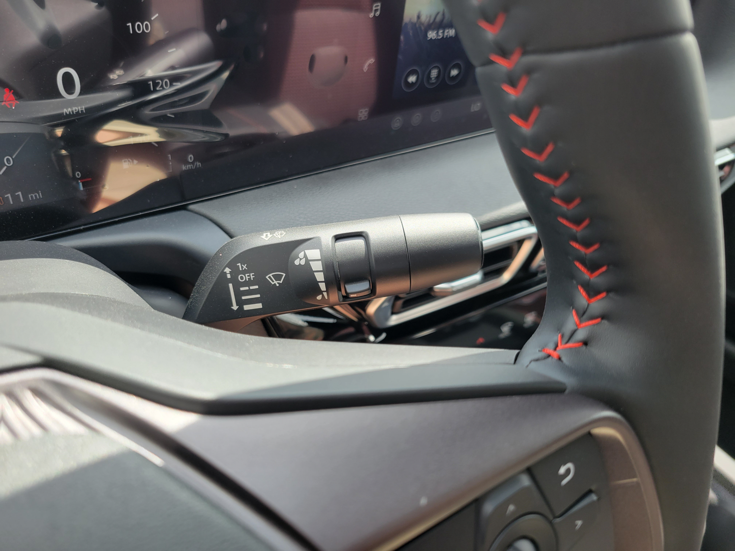 New 2027 Nissan Sentra SR w/ Floor Mat Package FWD image 23