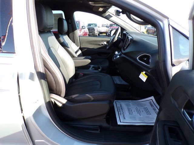New 2026 Chrysler Voyager LX FWD image 14