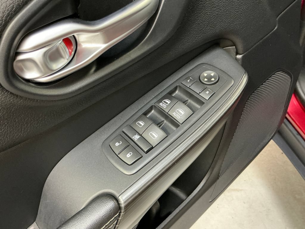 Used 2016 Jeep Cherokee High Altitude AWD/4WD image 16