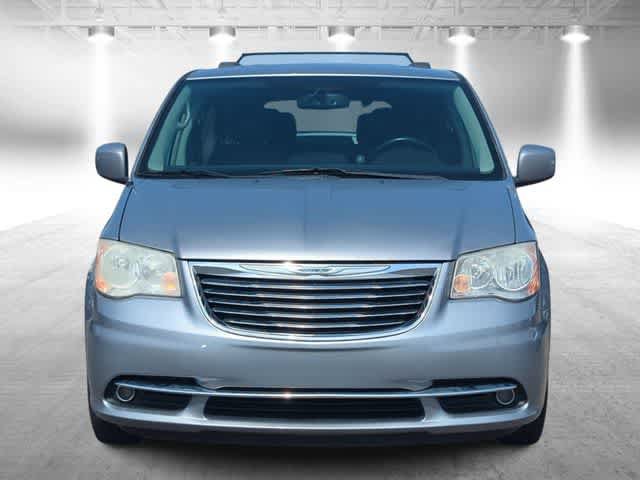 Used 2014 Chrysler Town & Country Touring FWD image 3