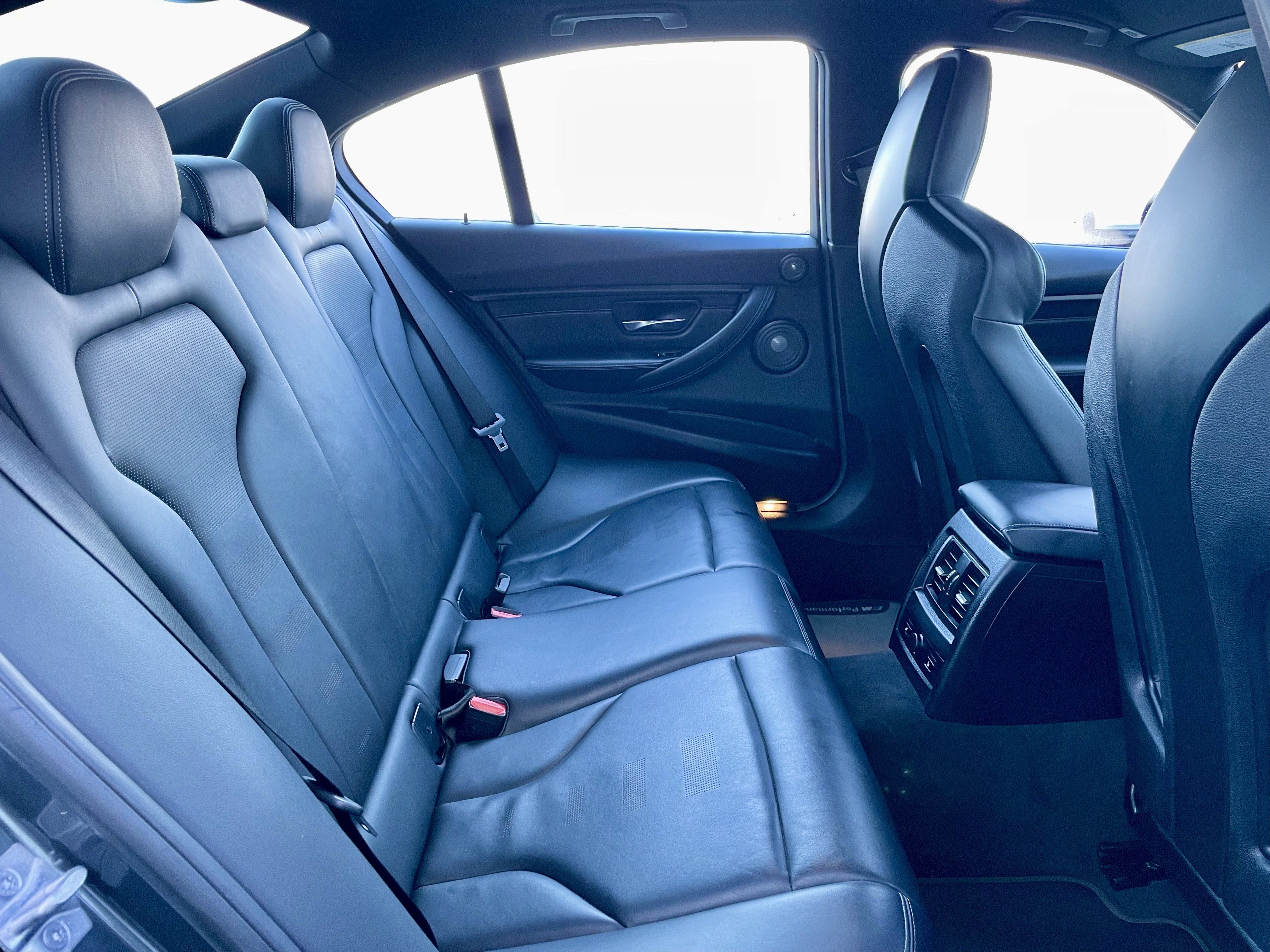 Used 2018 BMW M3 image 30