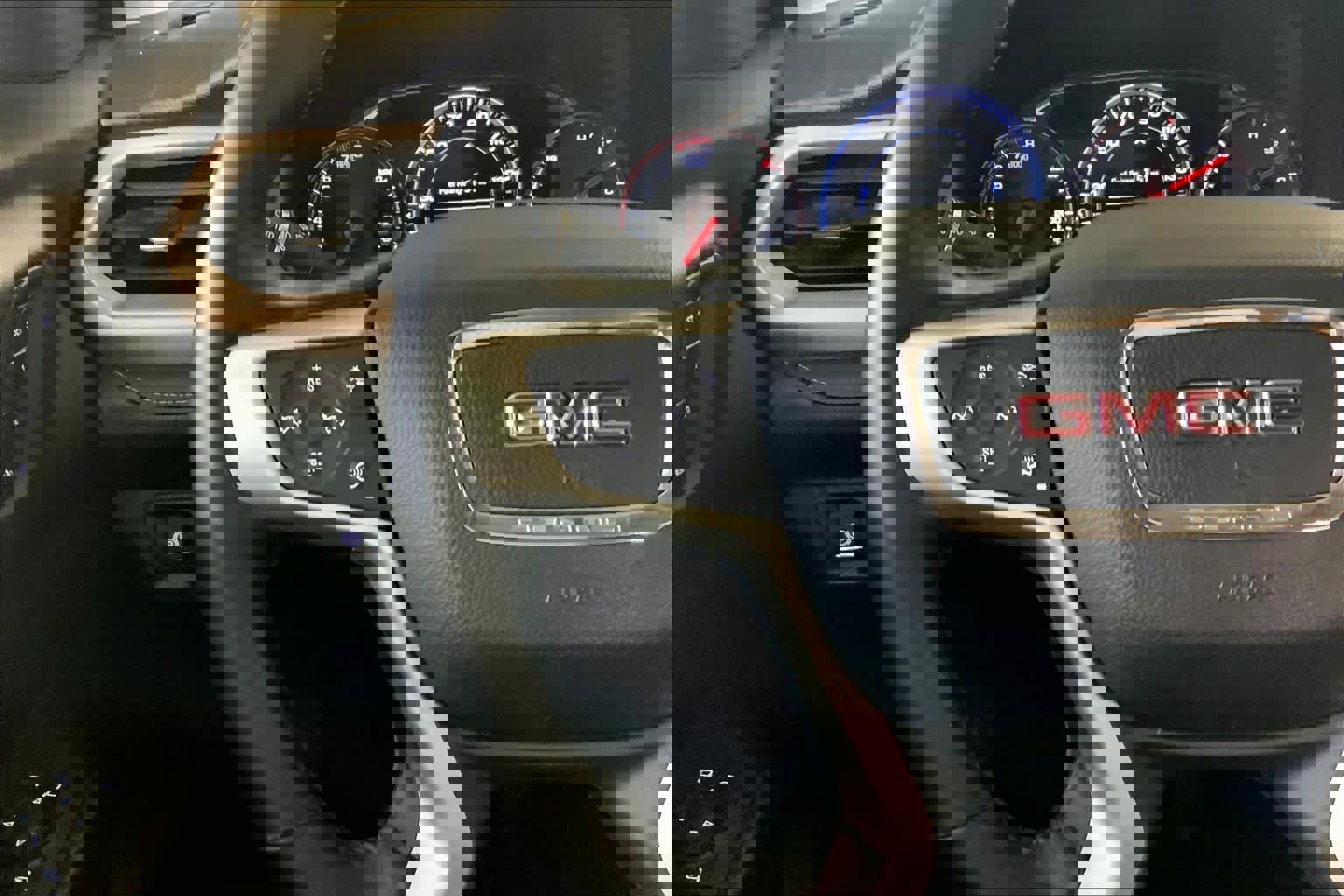 Used 2020 GMC Acadia Denali w/ Trailering Package image 24