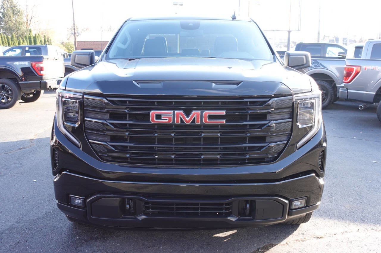 Used 2025 GMC Sierra 1500 Elevation image 5