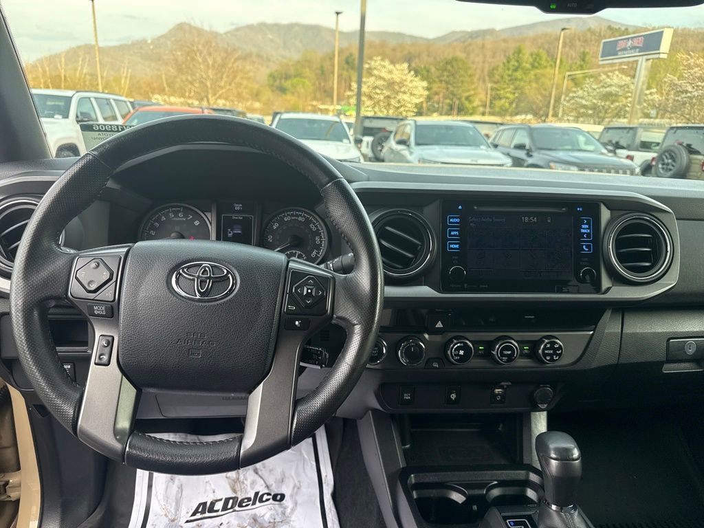 Used 2017 Toyota Tacoma TRD Off-Road w/ Tow Package AWD/4WD image 17
