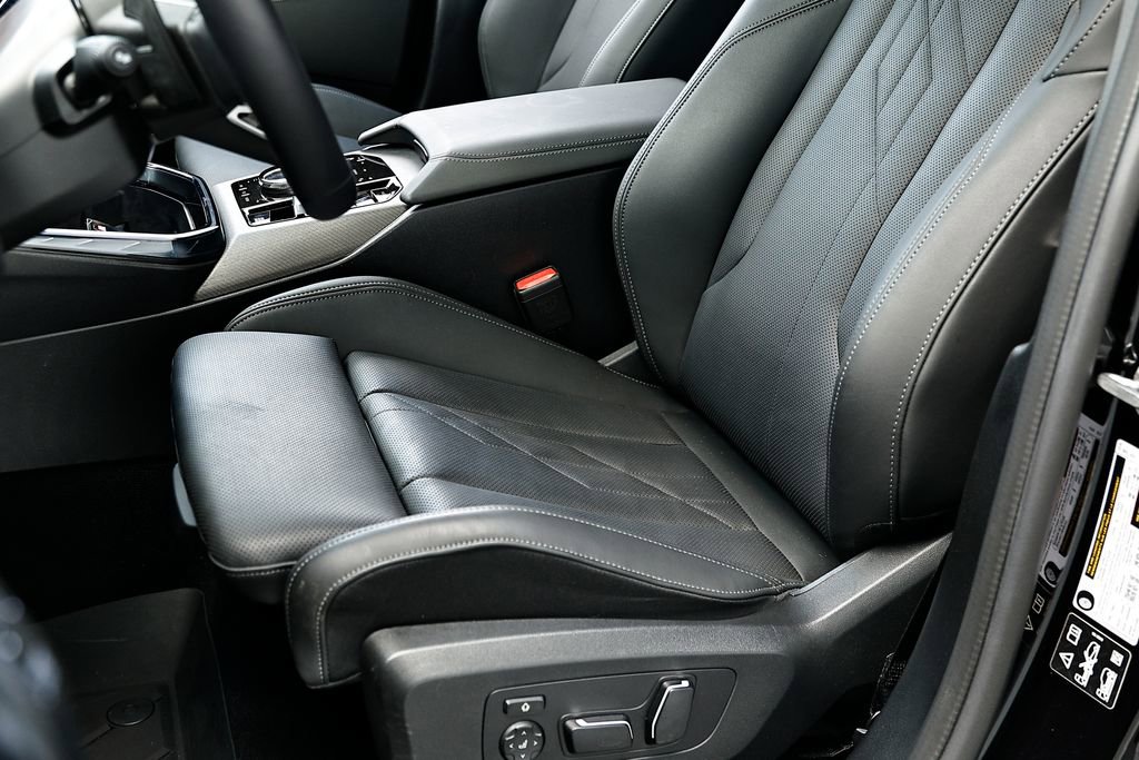 Certified 2025 BMW X3 xDrive30i w/ Premium Package image 23