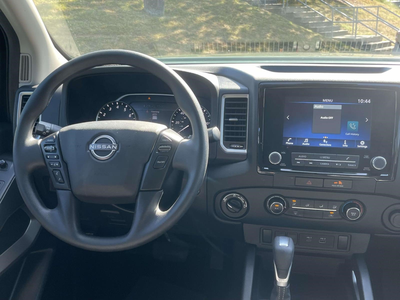 Used 2022 Nissan Frontier SV AWD/4WD image 12