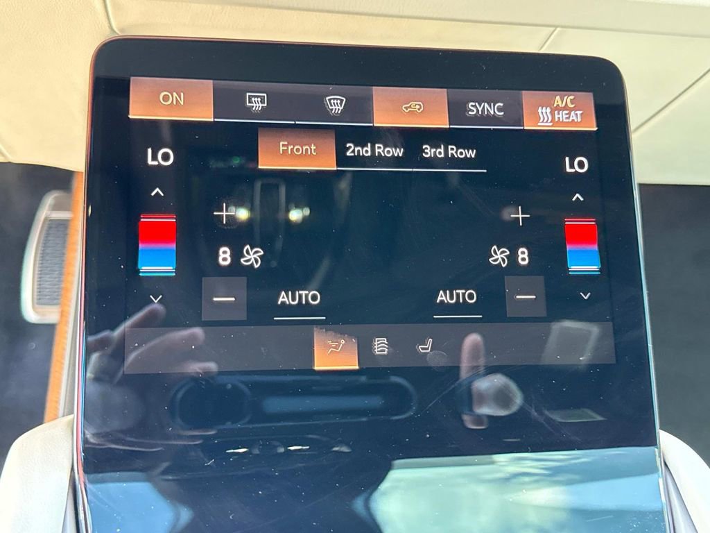 New 2026 Cadillac Vistiq Luxury image 23