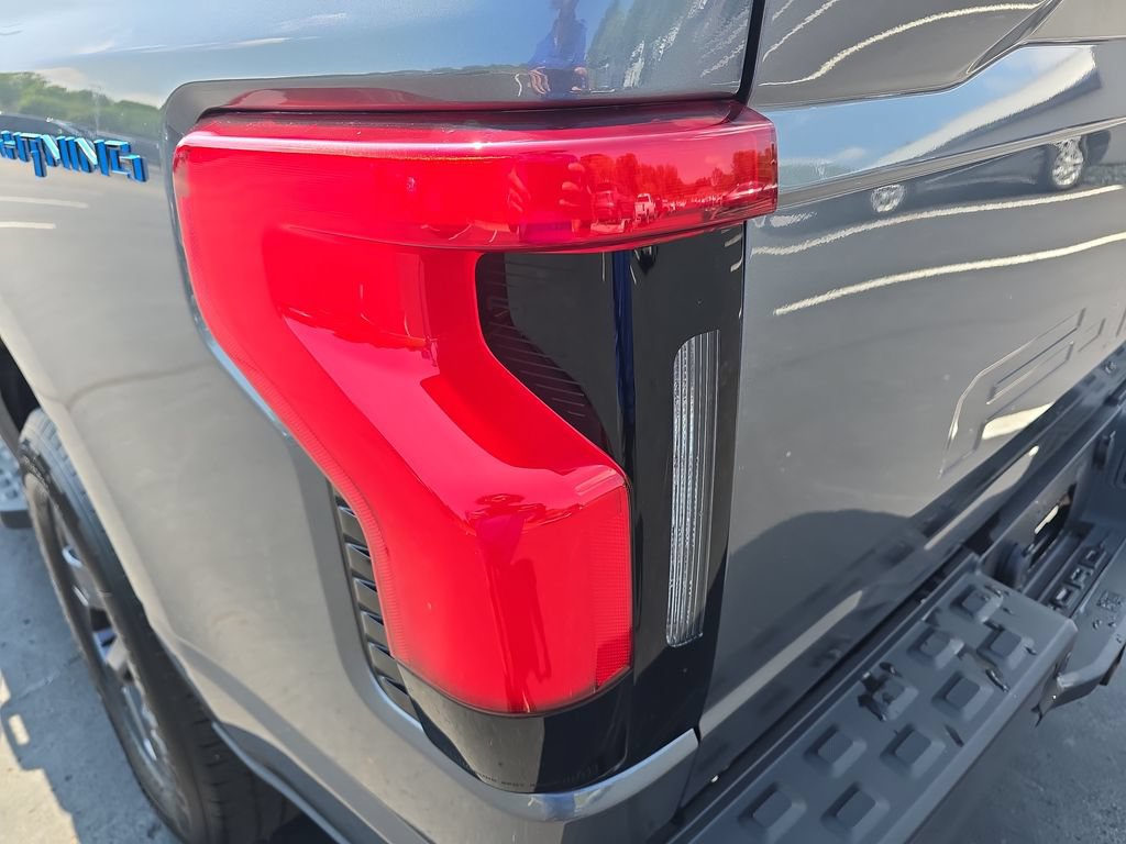 Used 2025 Ford F150 Lightning Flash AWD/4WD image 34