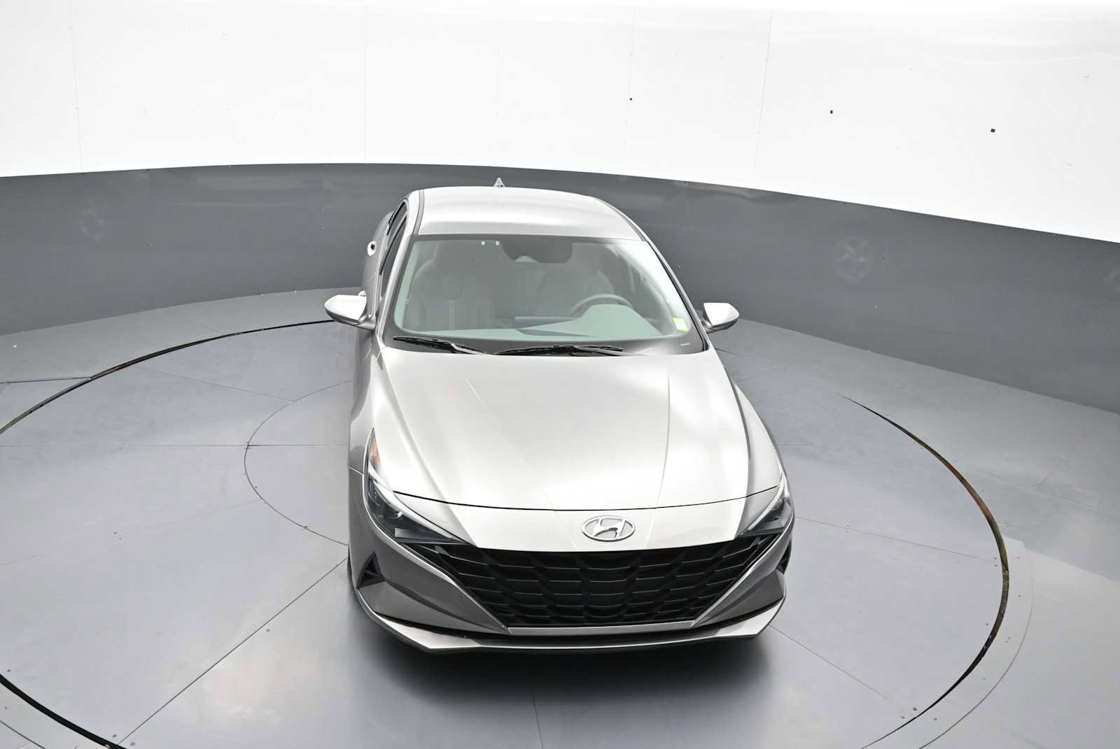 Certified 2023 Hyundai Elantra SE FWD image 33
