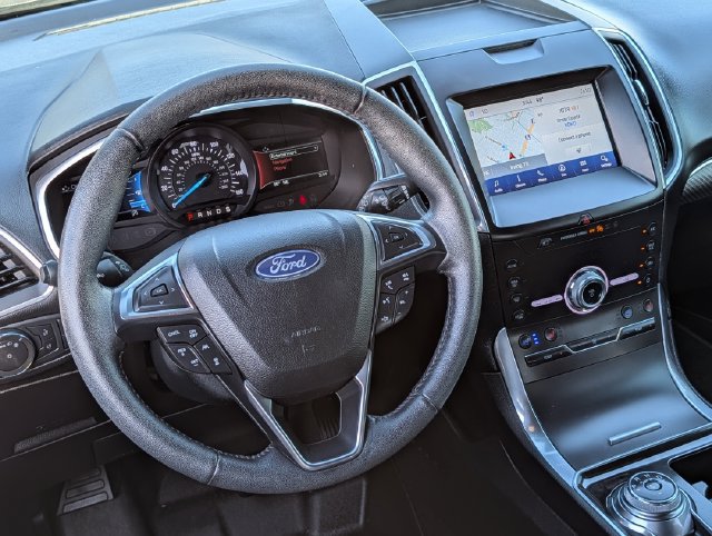 Used 2020 Ford Edge Titanium w/ Equipment Group 301A FWD image 12