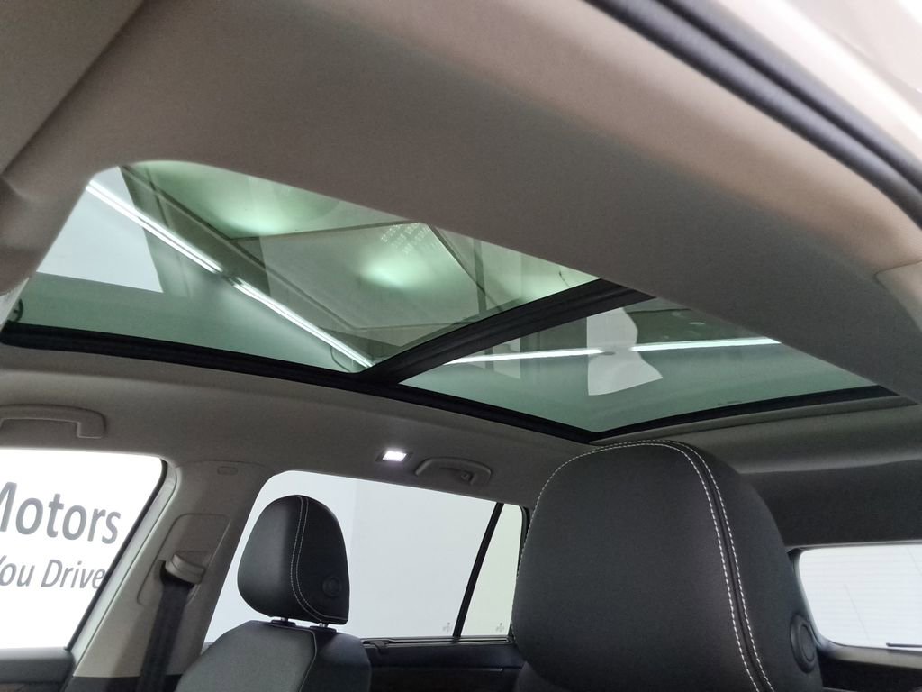 Certified 2026 Volkswagen Atlas SE w/ Panoramic Sunroof Package FWD image 29